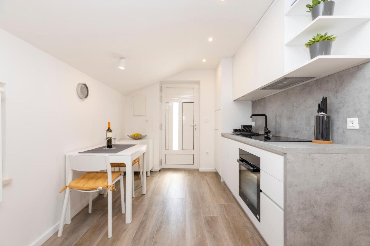 Easy Lägenhet Mali Lošinj Exteriör bild