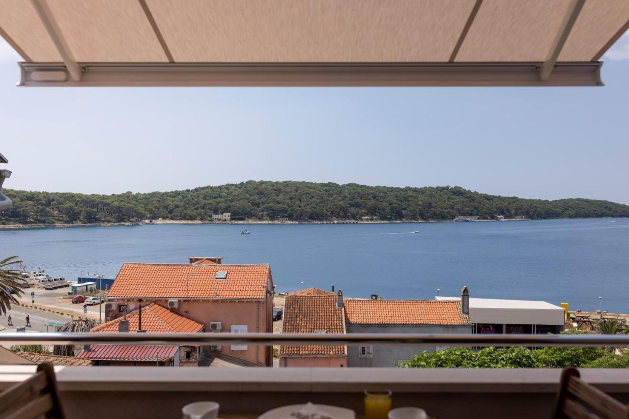 Easy Lägenhet Mali Lošinj Exteriör bild