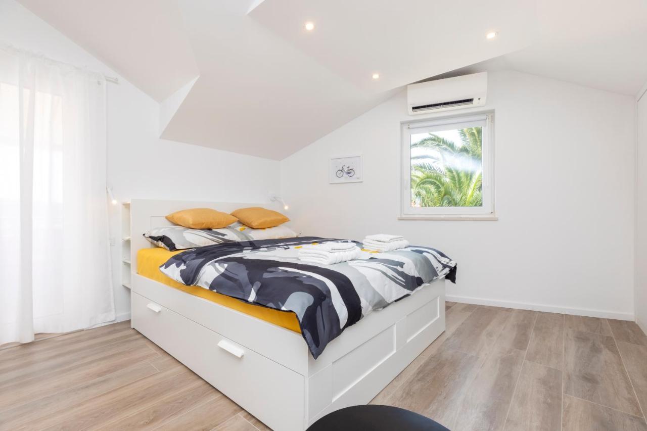 Easy Lägenhet Mali Lošinj Exteriör bild